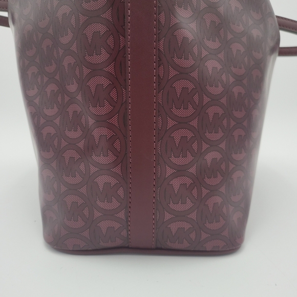 Michael Kors Jodie Large Logo Tote Bag Burgundy Red 9x12x6.5 New W/O Tags - Picture 4 of 14